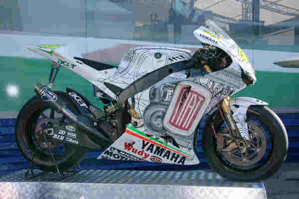 Moto GP de l'quipe Fiat-Yamaha (GP Valence)